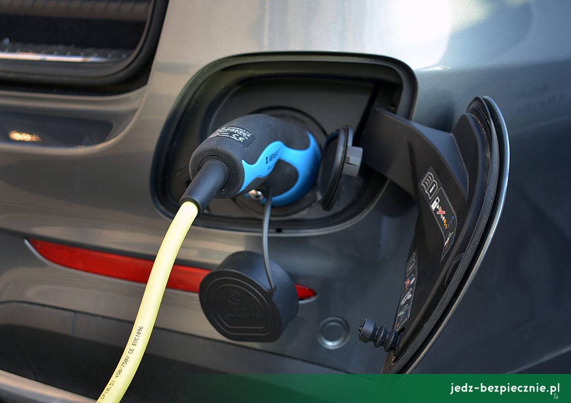 Z rynku - rynek pojazdów elektrycznych i hybryd plug-in w Polsce 2020